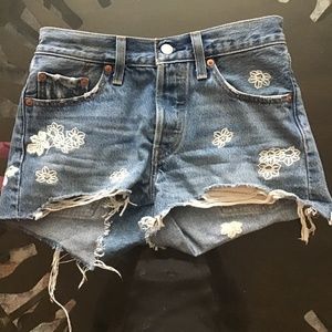 Levi Flower Shorts